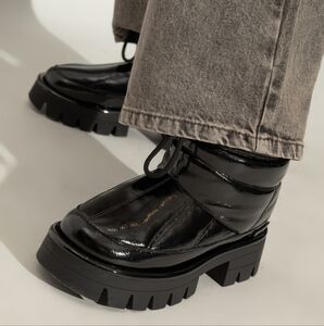Michael Kors Black Barton Crackled Patent Leather Chunky Boots size 7
